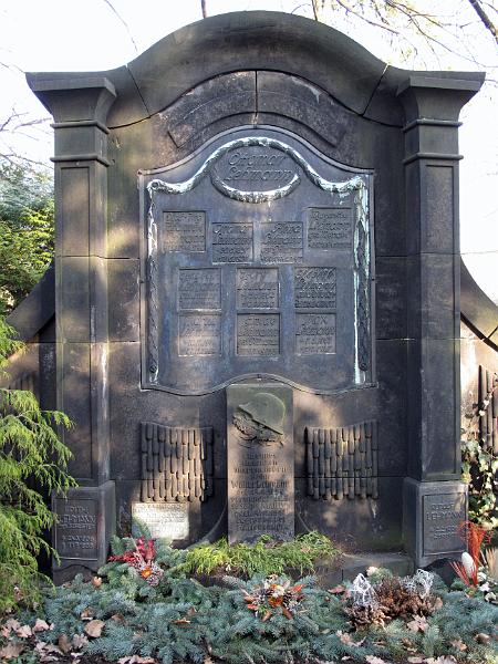 Neust.Friedhof (97).JPG